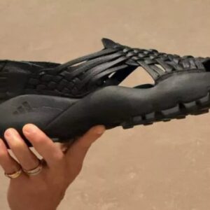 adidasin ayakkabisi cumhurbaskanini cildirtti YAngKQBT