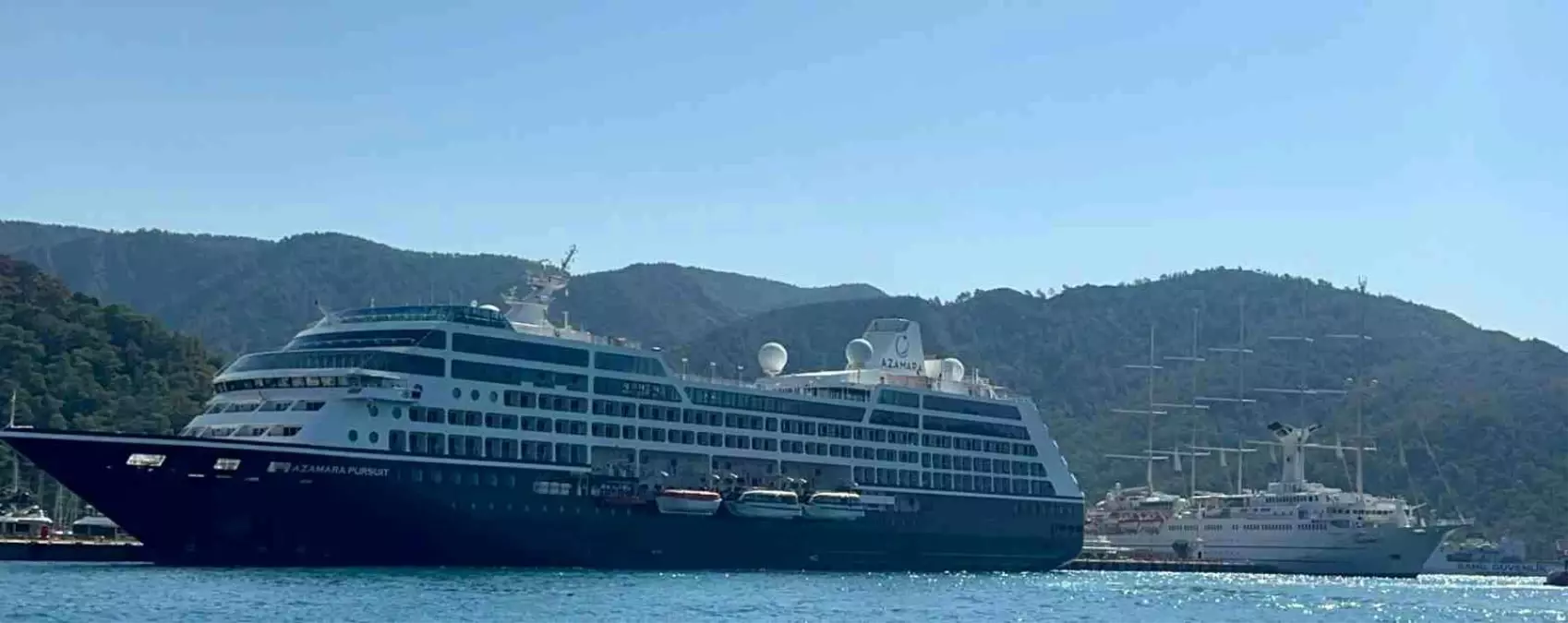 marmariste iki buyuk yolcu gemisi Tx61LJT3