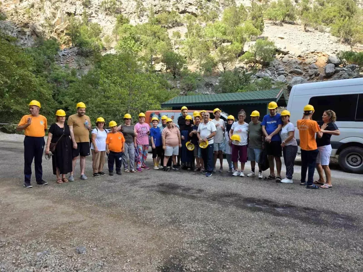 otistik sporcular kamp yapiyor I77qBLpY