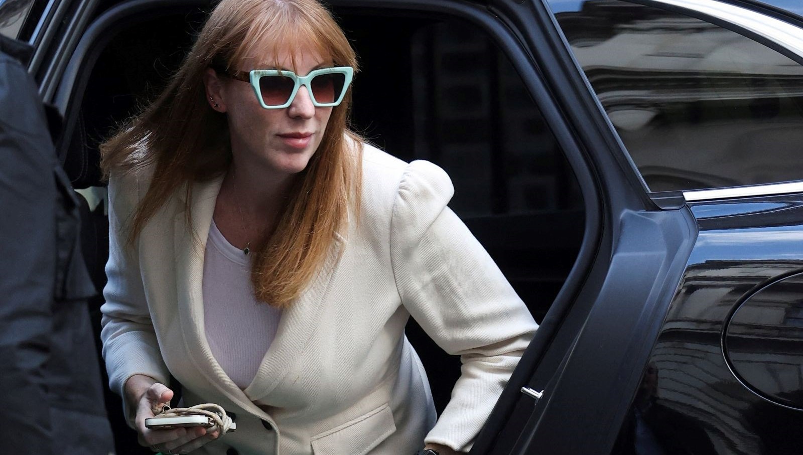 ingilterede hukumet krizi basbakan yardimcisi eksik vergi odedigini kabul etti R2lHCnin