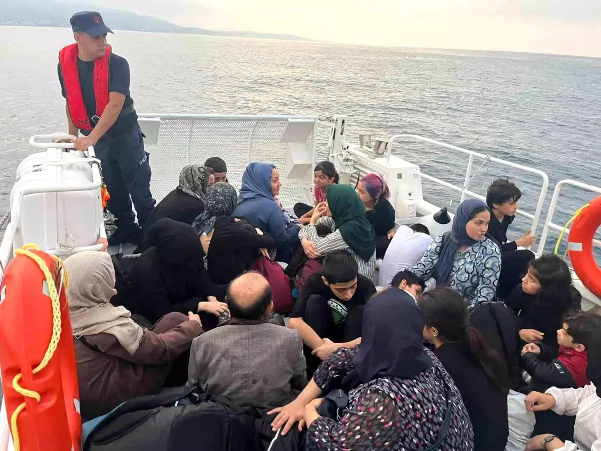 izmirde duzensiz gocmen operasyonu B5JIc3ec