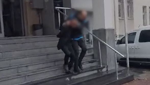 baba ogulun yaralandigi silahli saldirida 2 kisi tutuklandi HF7hRhXb.jpg