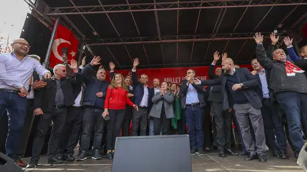 chpnin bruksel mitinginde avrupali sosyal demokrat liderlerden destek mesajlari demokrasiyi savunanlari savunun 4ihntRnS.jpg