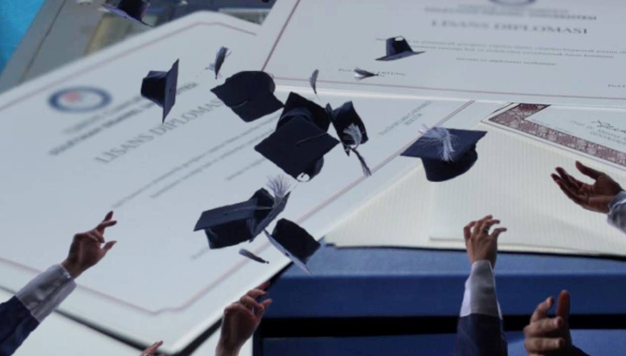 sahte diploma cetesi davasinda bes tahliye 4UIV9S2s