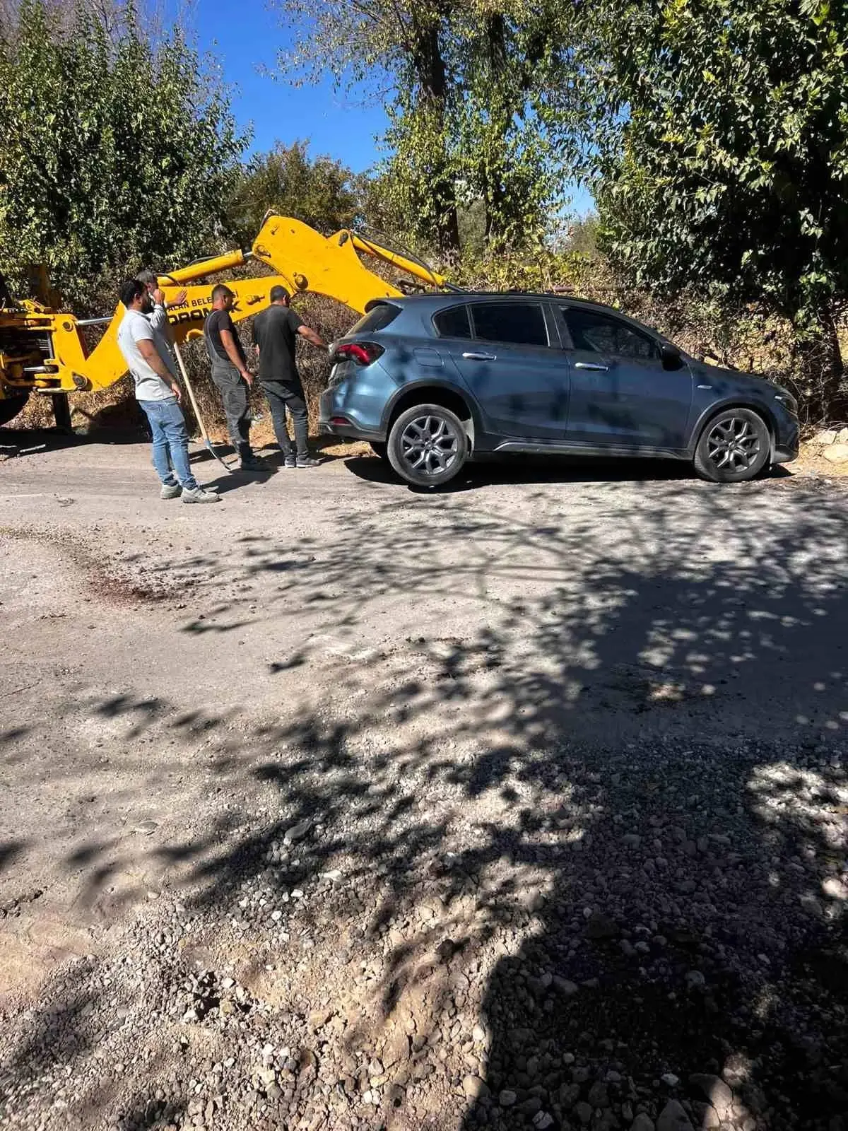 siirtte otomobil cukura dustu yarali yok XVaMQS8M