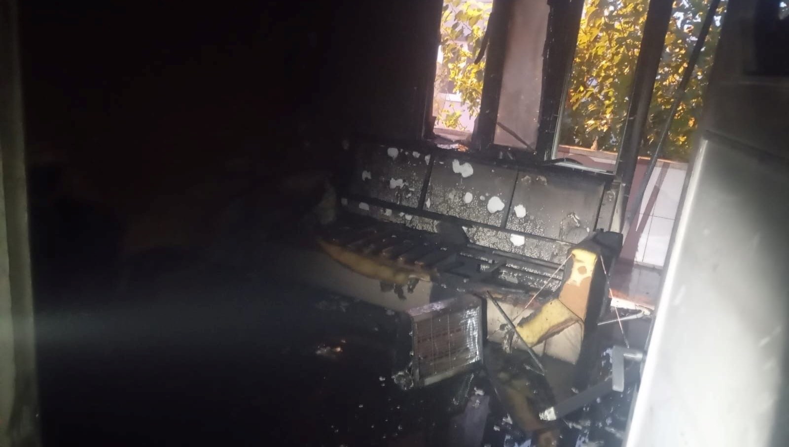 susurlukta ev yangini O8SHDIdJ.jpg