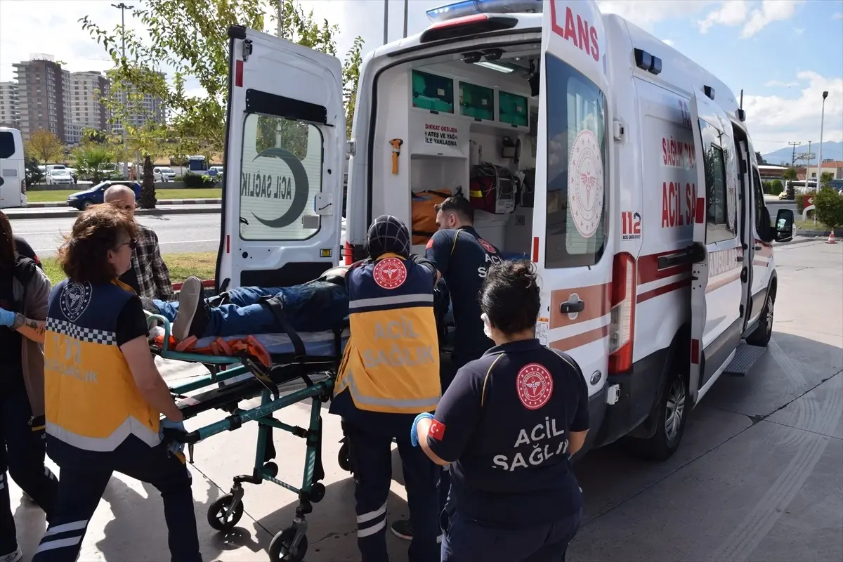 turgutluda bicakli saldiri eski es yaralandi i6xTGJDH