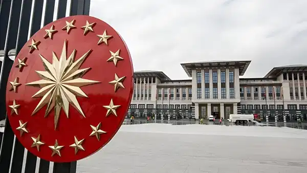 chpli-deniz-yavuzyilmazdan-arac-saltanati-paylasimi-istanbula-ait-kaynaklar-boyle-kullanilmis-tLNssE5w