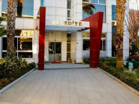 Seferihisar Belediyesi soruşturmasında bir tutuklama daha